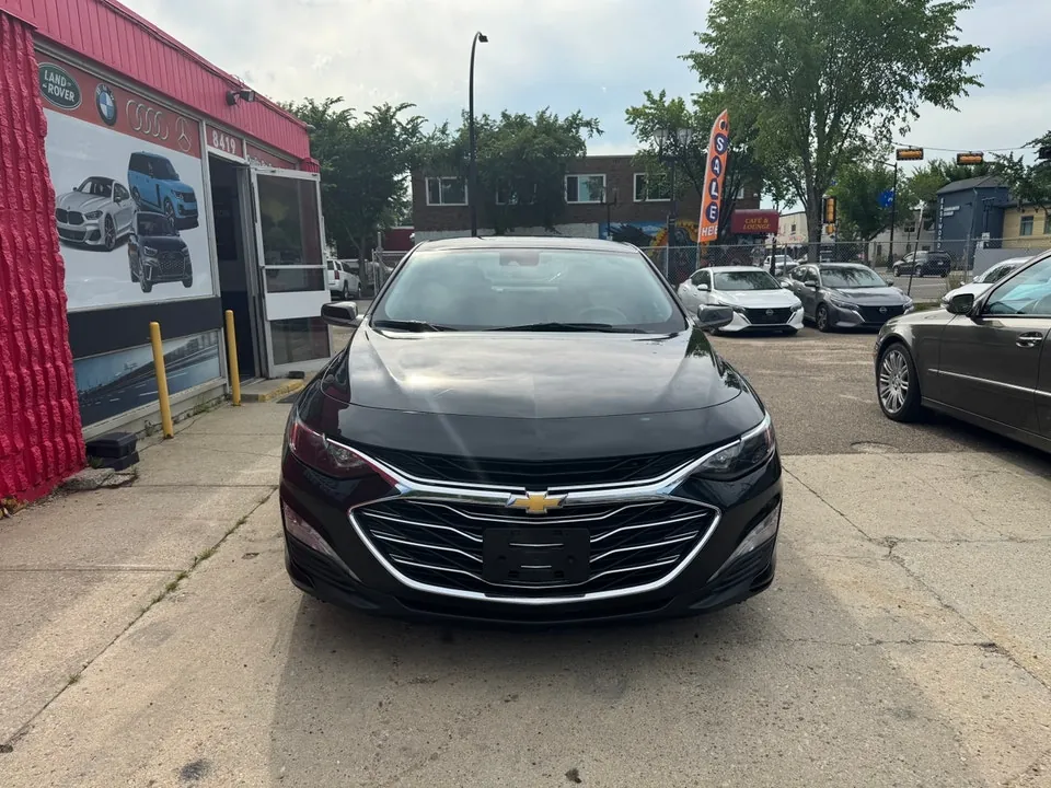 Chevrolet Malibu 2023 photo 2