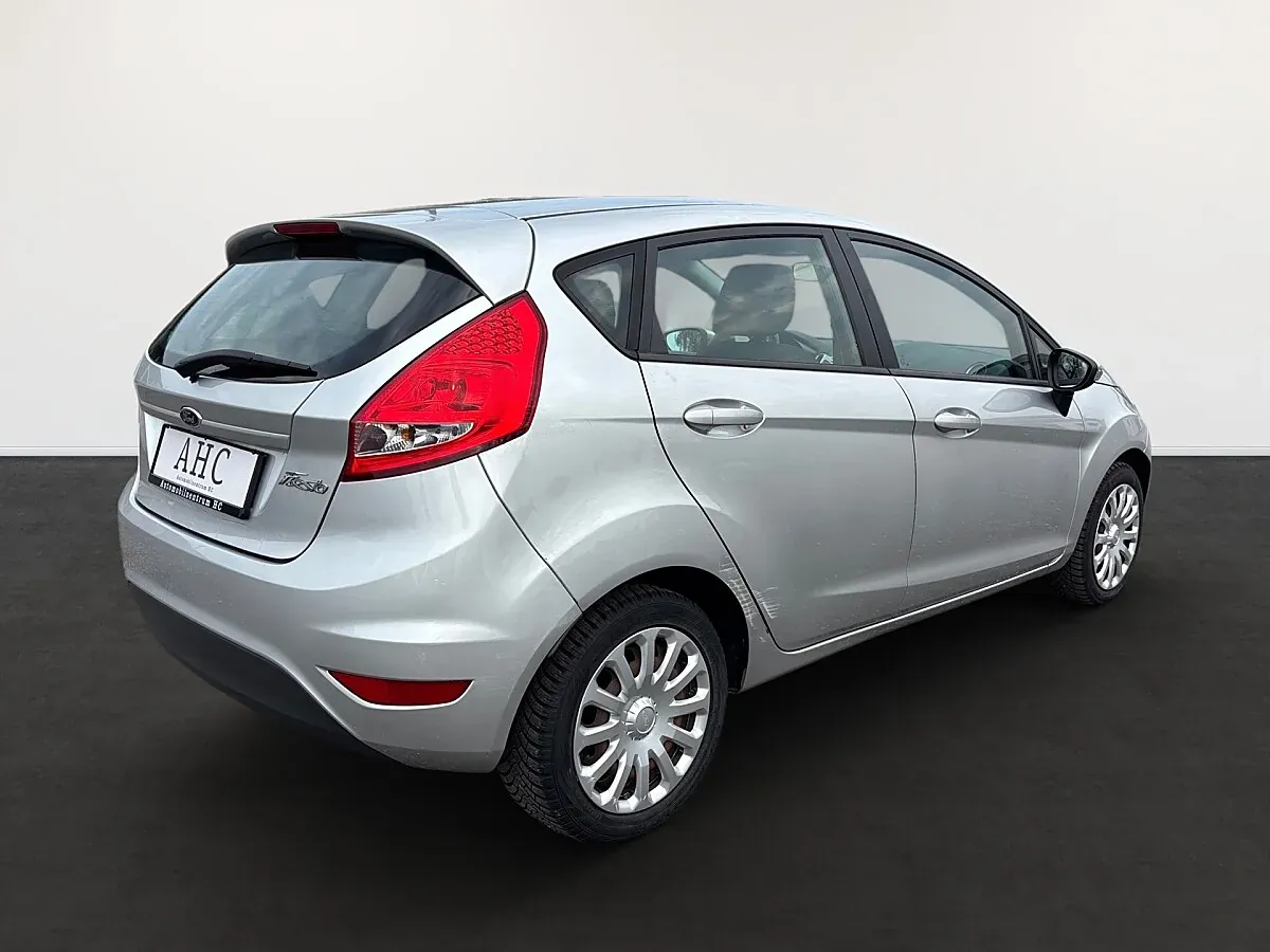 Ford Fiesta 2013 photo 3