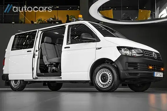 Volkswagen Caravelle 2018 photo 2
