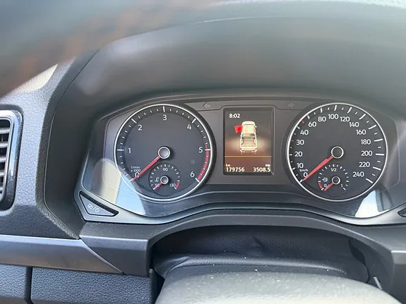 Volkswagen Amarok 2019 photo 2