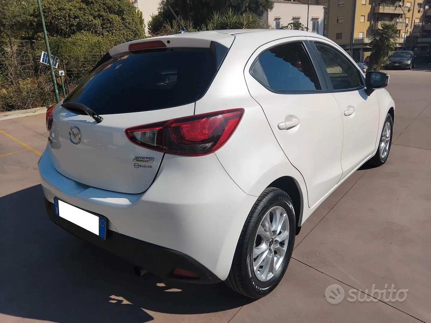 Mazda 2