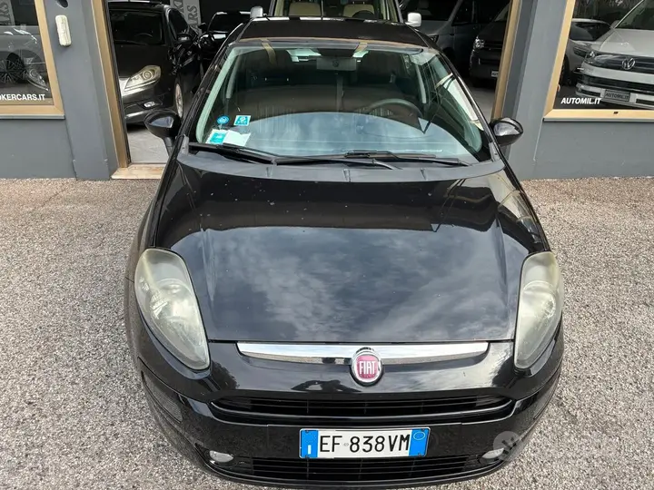 Fiat Punto Evo 2011 photo 2