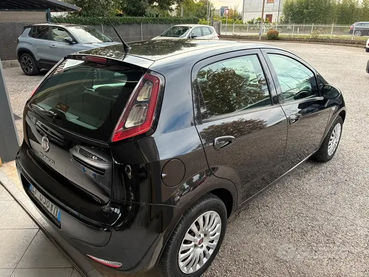 Fiat Punto Evo 2011 photo 4