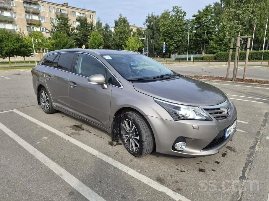 Toyota Avensis 2015 photo 3