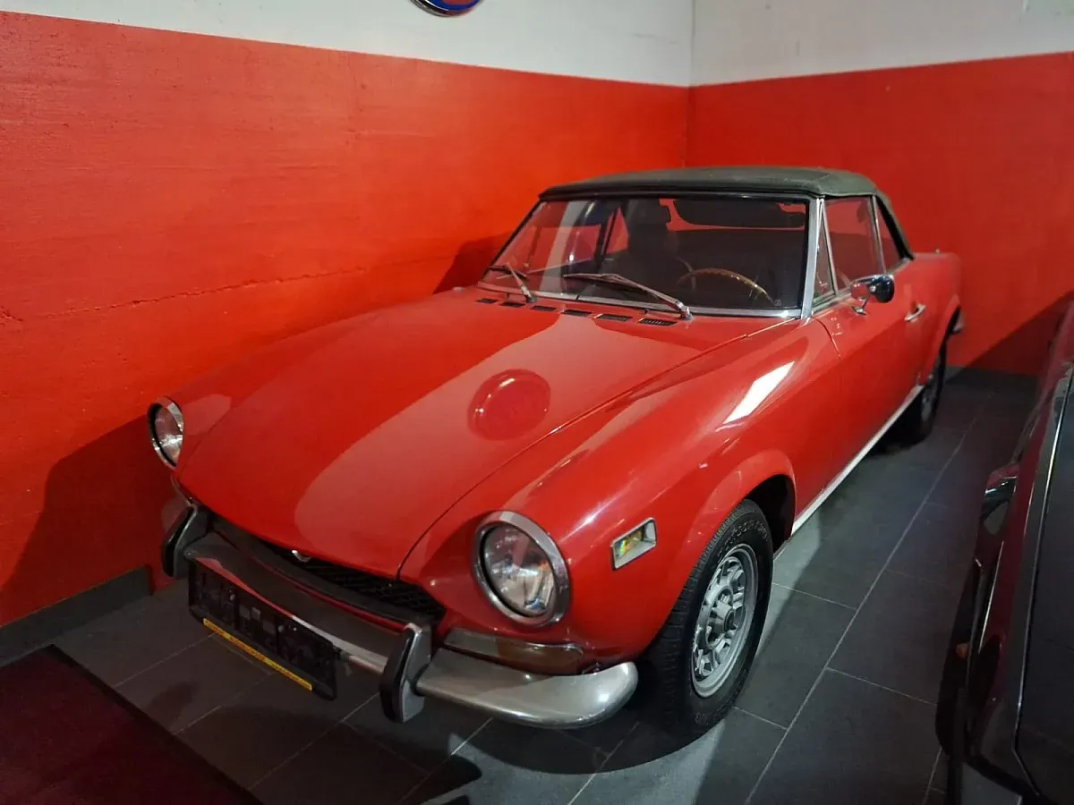 Fiat 124 Spider 1972 photo 3