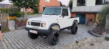 Suzuki Samurai