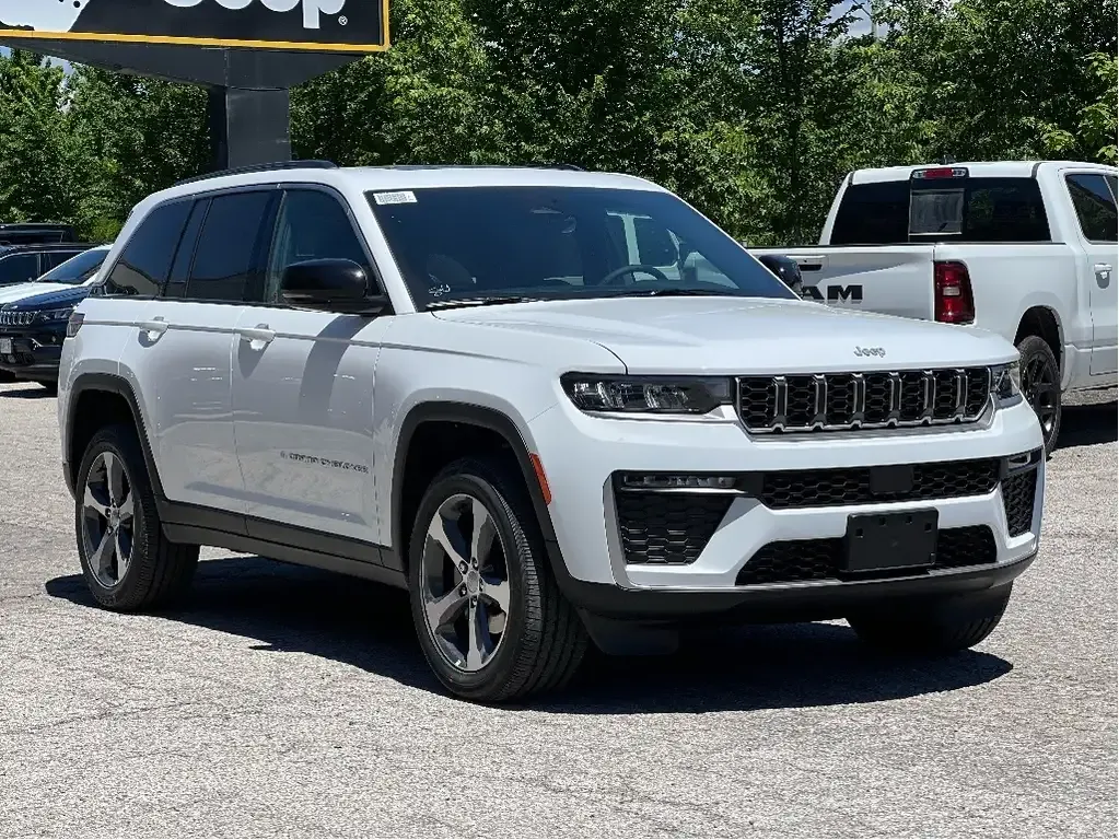 Jeep Grand Cherokee 2026 photo 2