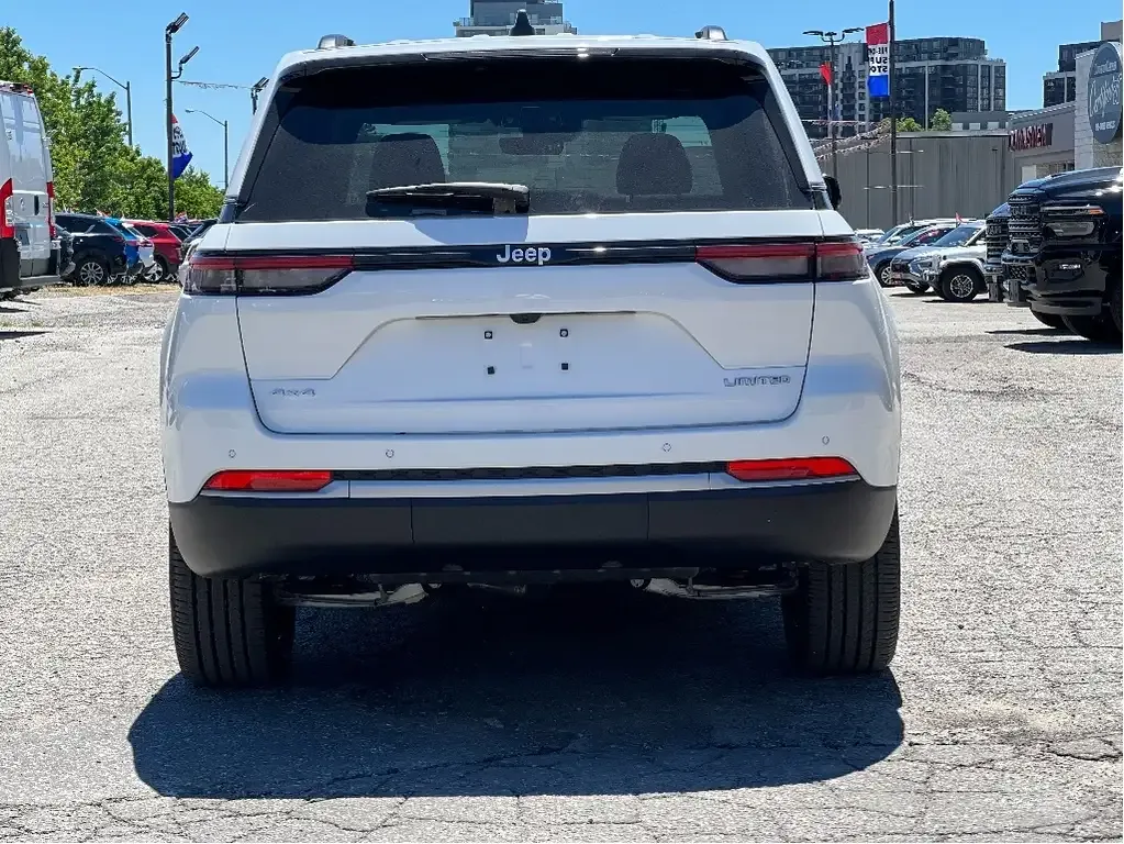 Jeep Grand Cherokee 2026 photo 5