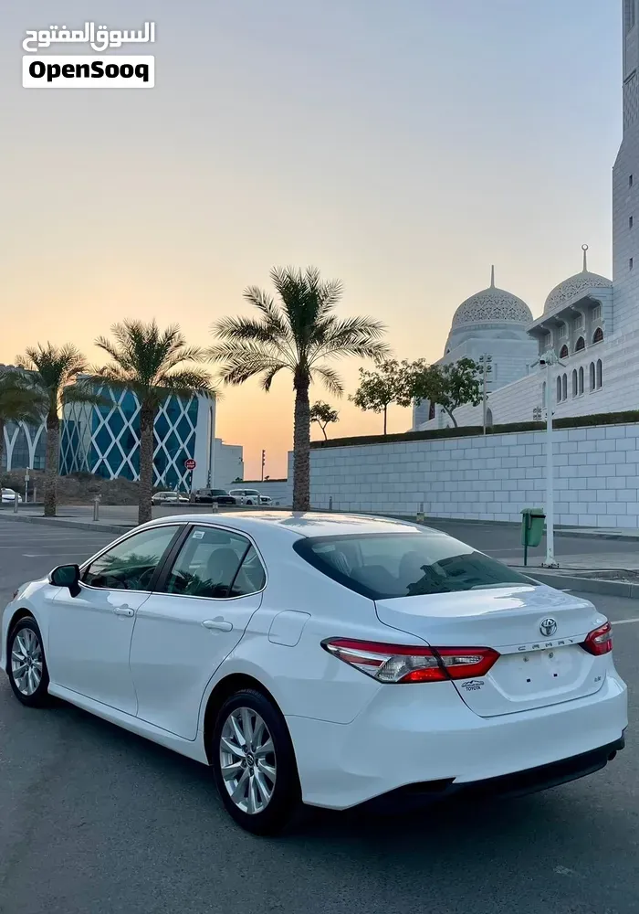 Toyota Camry 2019 photo 2