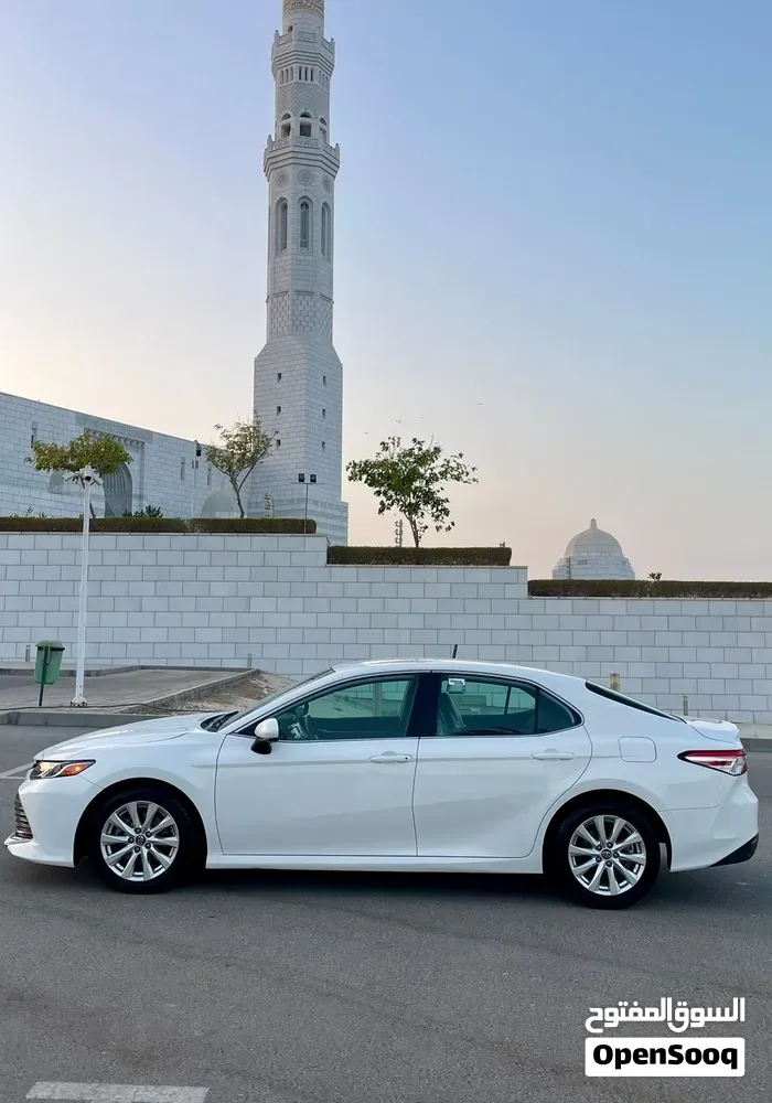 Toyota Camry 2019 photo 3