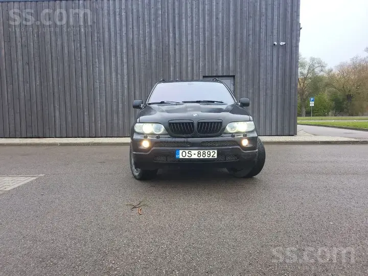 BMW X5 2004 photo 2