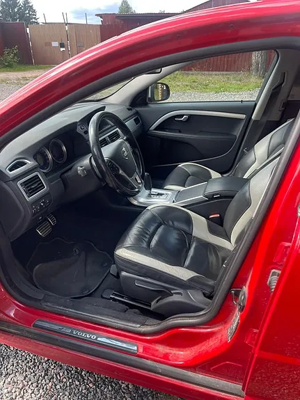 Volvo V70 2012 photo 5