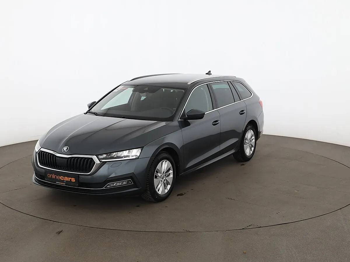 Skoda Octavia 2021 photo 2
