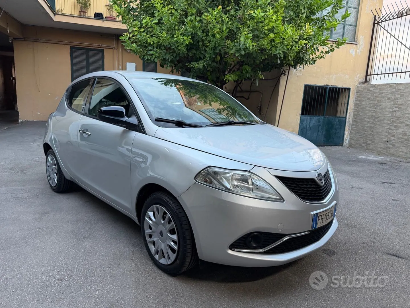 Lancia Ypsilon 2017 photo 2