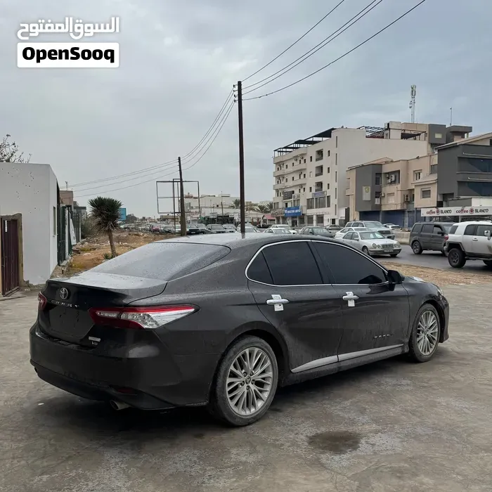 Toyota Camry 2020 photo 2