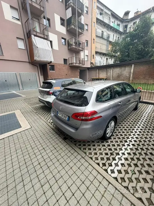 Peugeot 308 Sw 2015 photo 2