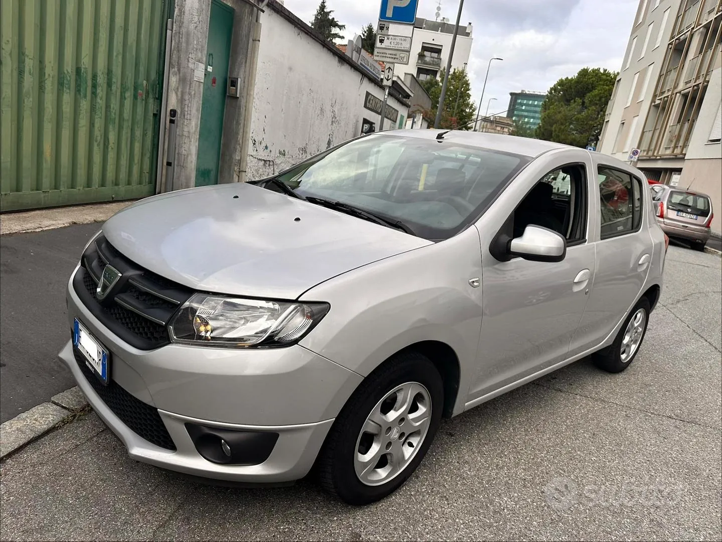 Dacia Sandero 2013 photo 2