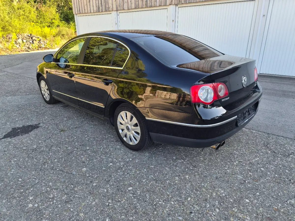 Volkswagen Passat 2005 photo 2