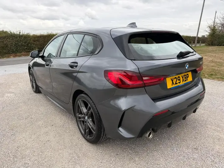BMW 1 Series 2019 photo 5