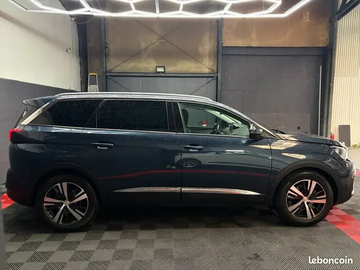 Peugeot 5008 2018 photo 4