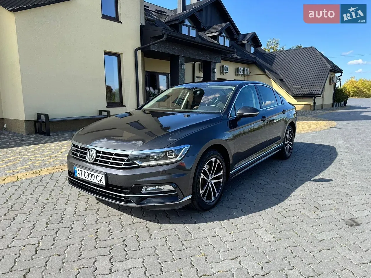 Volkswagen Passat 2018 photo 2