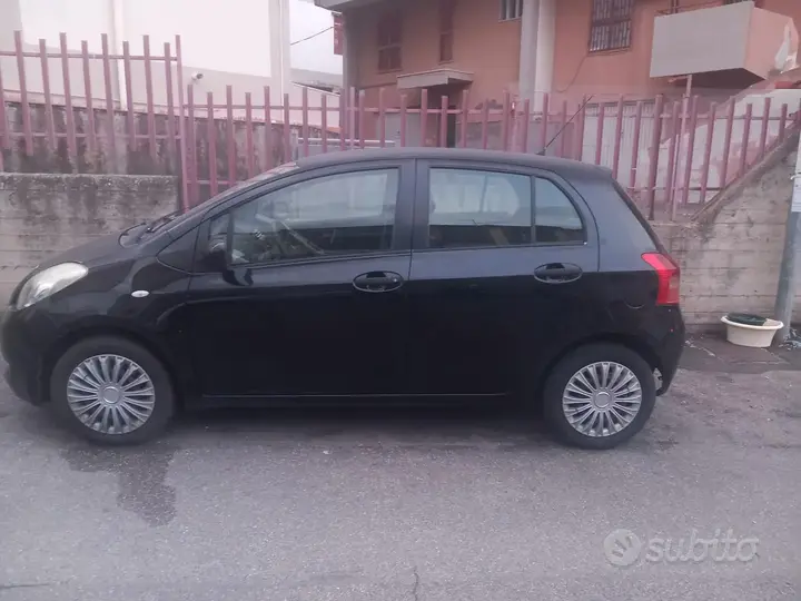 Toyota Yaris 2007 photo 2
