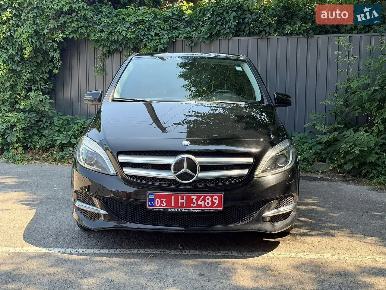 Mercedes-Benz B-Class 2016 photo 2