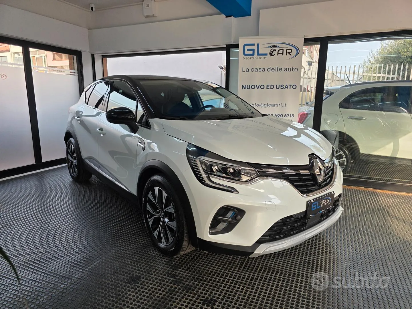 Renault Captur 2024 photo 2