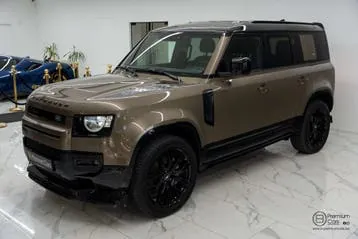 Land Rover Defender 2023 photo 3