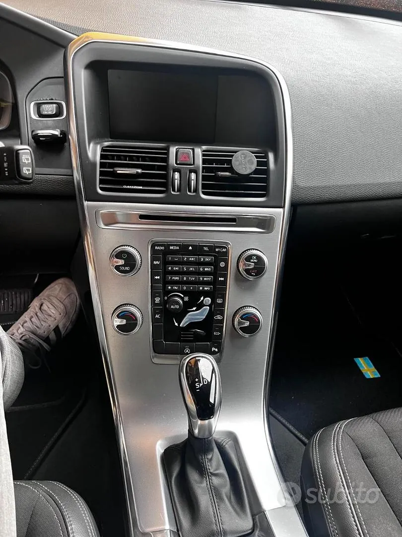 Volvo Xc60 2017 photo 5