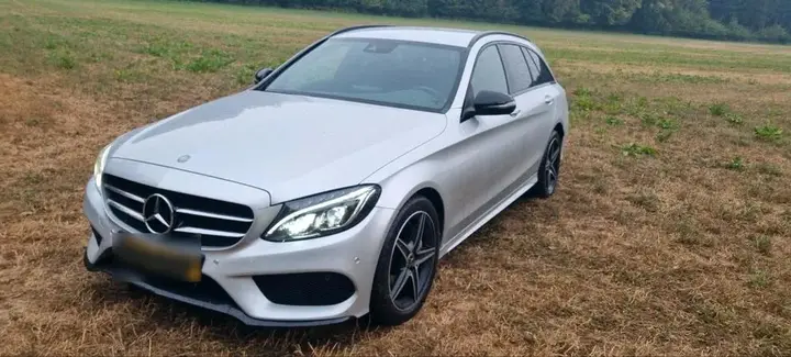 Mercedes-Benz 220D