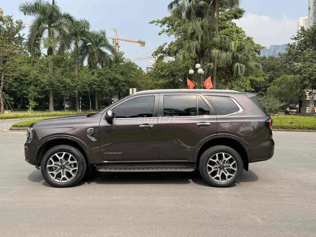 Ford Everest 2023 photo 3