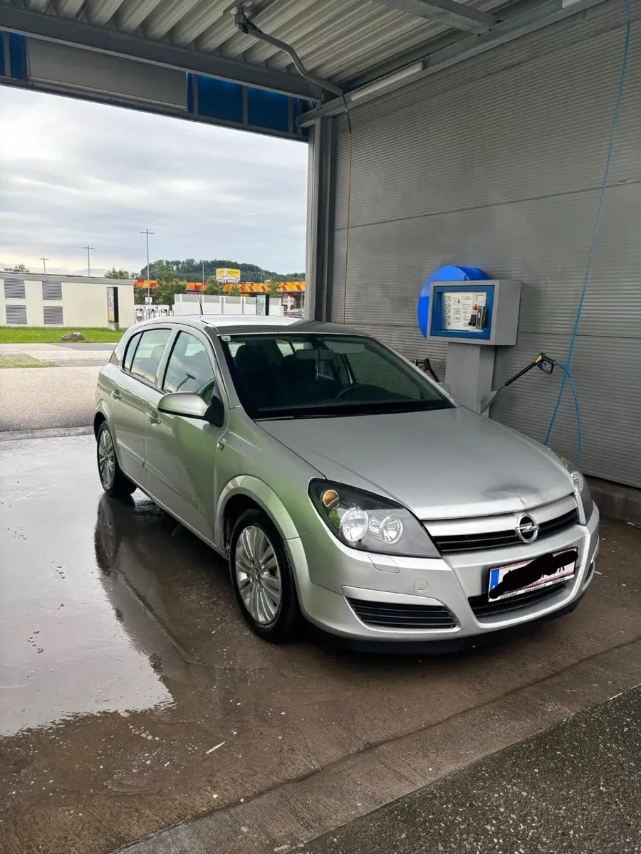 Opel Astra 2004 photo 2