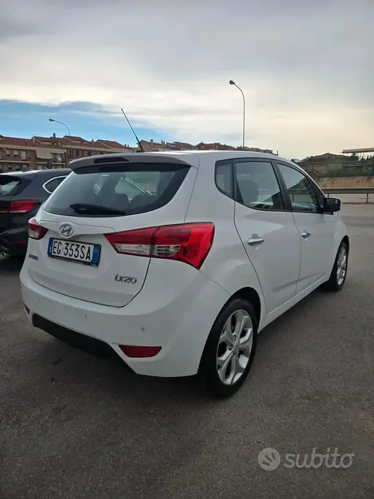 Hyundai Ix20 2011 photo 5