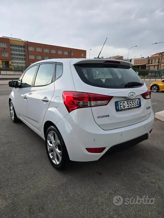 Hyundai Ix20 2011 photo 4