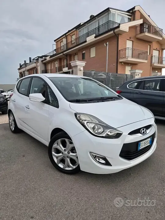 Hyundai Ix20 2011 photo 2