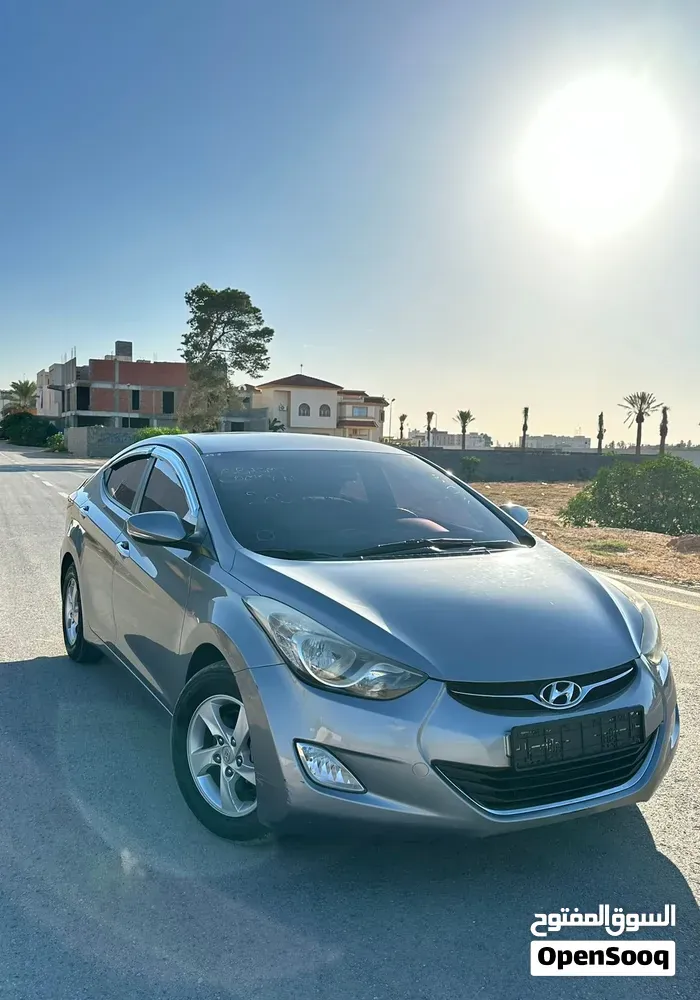 Hyundai Elantra 2012 photo 2