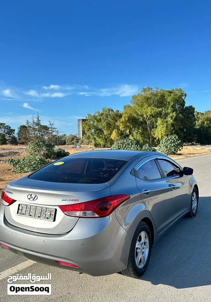 Hyundai Elantra 2012 photo 3