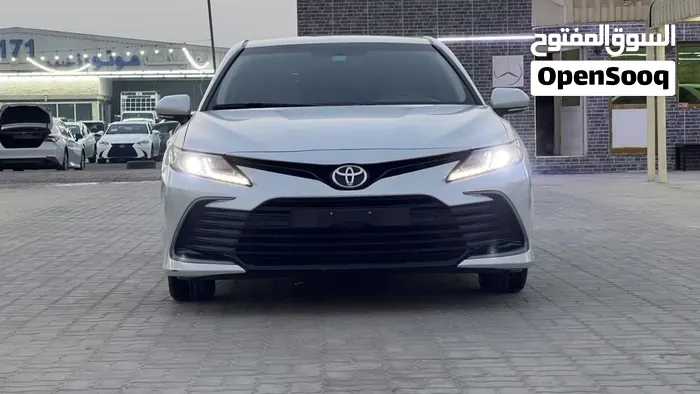 Toyota Camry 2022 photo 3