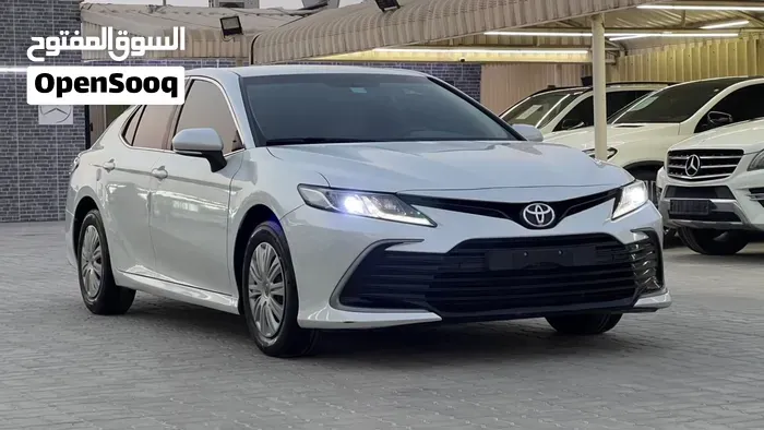 Toyota Camry 2022 photo 2
