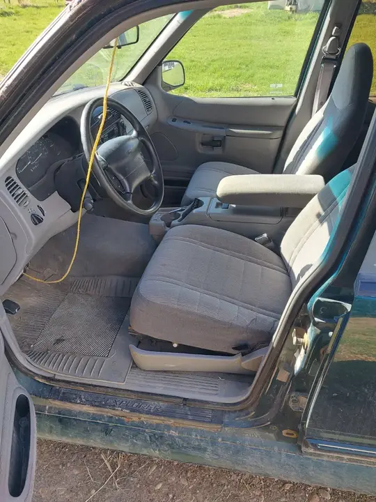 Ford Explorer 1997 photo 2