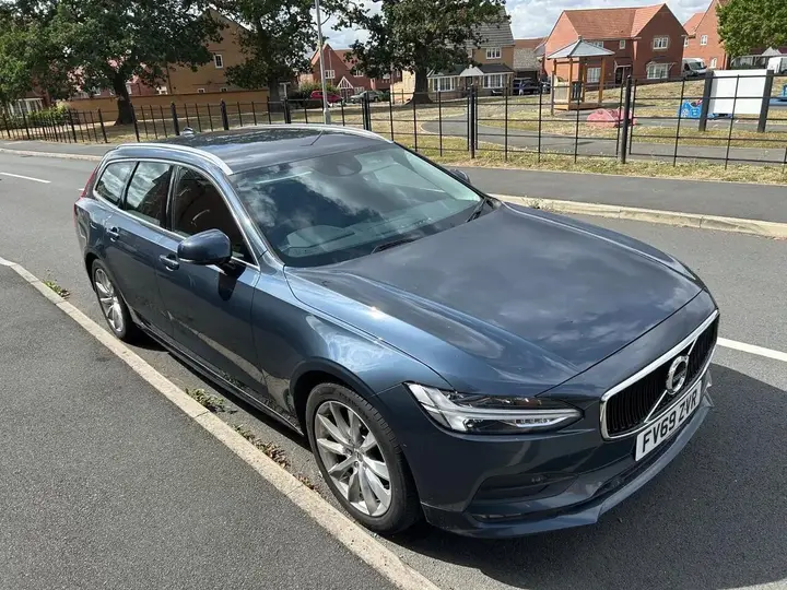 Volvo V90