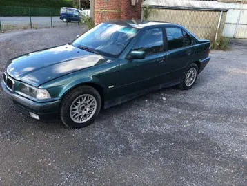 BMW 318I