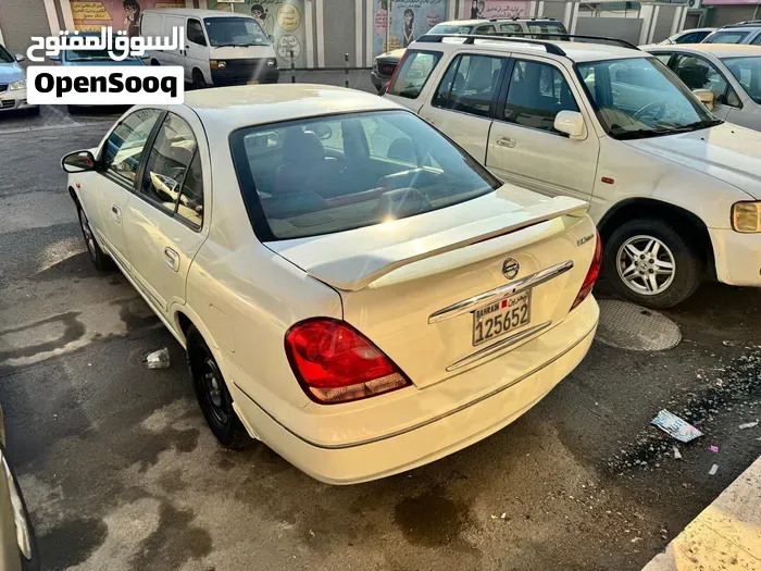 Nissan Sunny 2004 photo 2