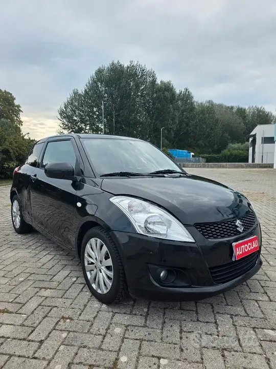 Suzuki Swift 2012 photo 2