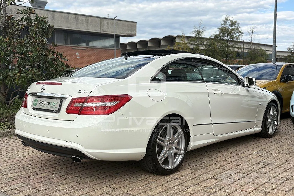 Mercedes-Benz E 350 Cdi Coupé 2011 photo 4