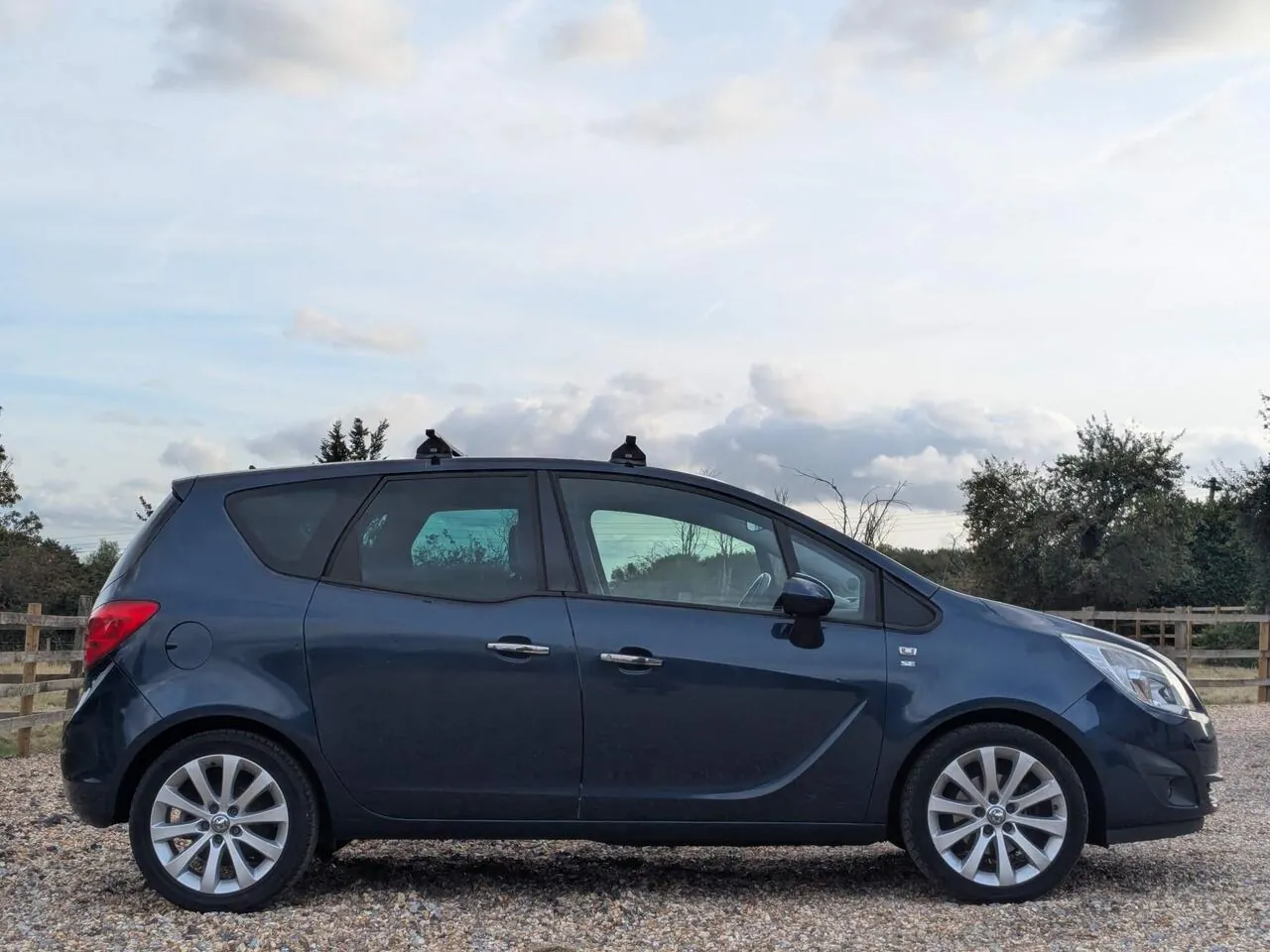 Vauxhall Meriva 2013 photo 2