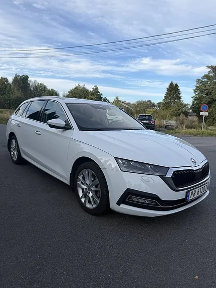 Skoda Octavia 2021 photo 3