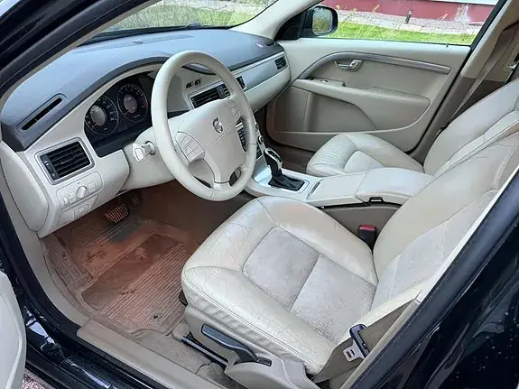 Volvo V70 2009 photo 4