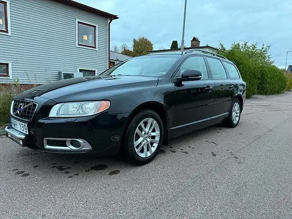 Volvo V70 2009 photo 2